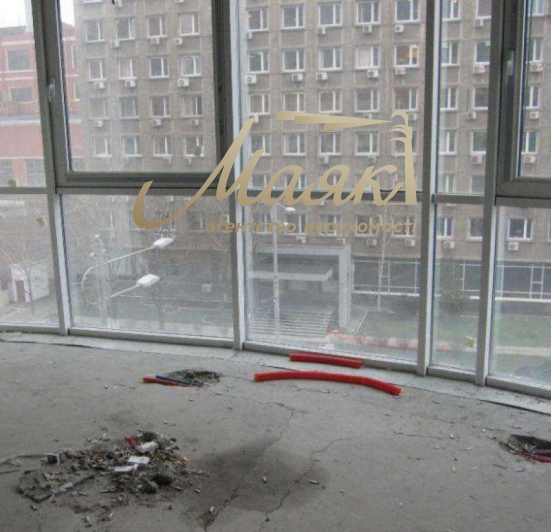Продажа здания 3700 м2 в Шевченковском районе, ул. Жилянская 118
