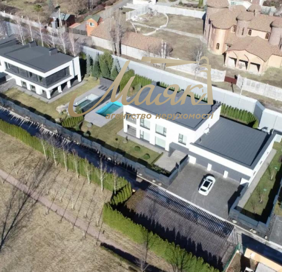 Продажа дома современного дома возле Днепра, м.Славутыч